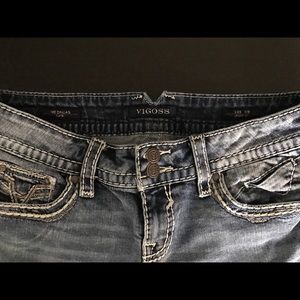 Vigoss Crop Frayed Jean
